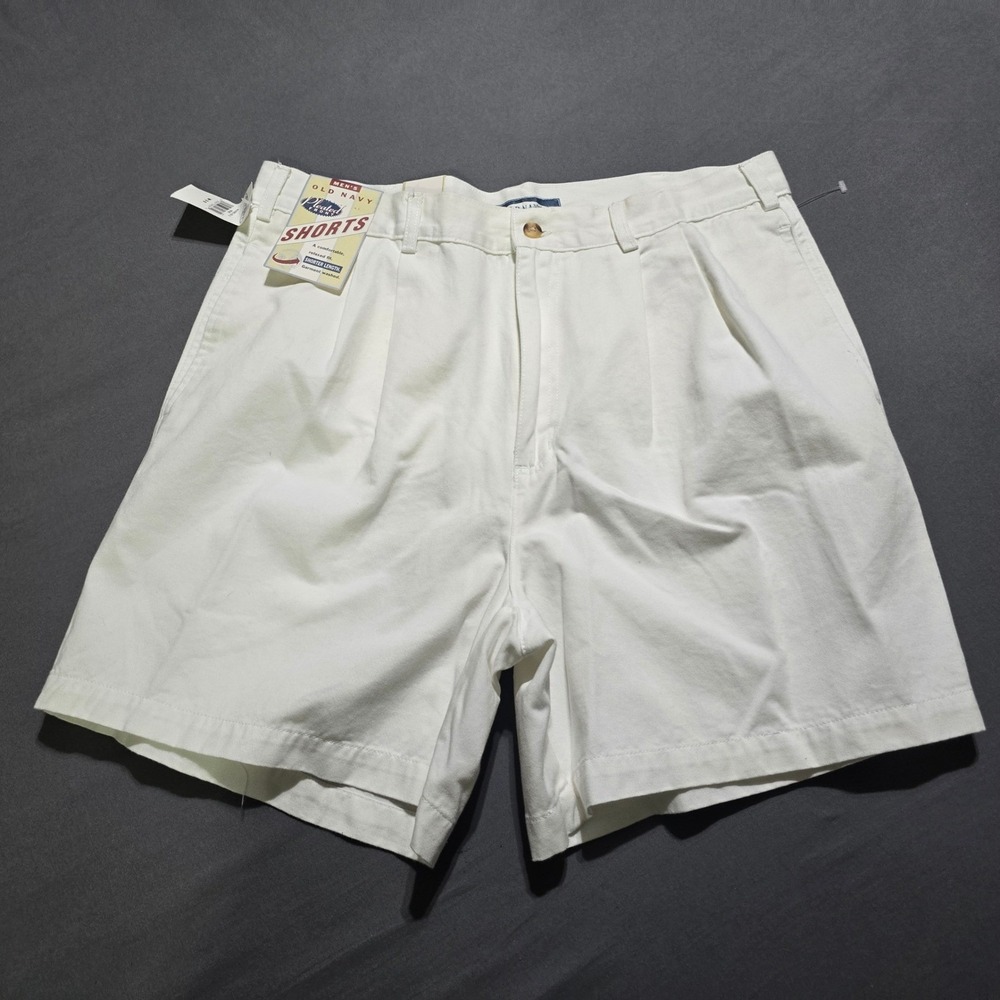 new Old Navy Pleated Shorts Mens 35 White Cotton Shorter Length Relaxed Fit